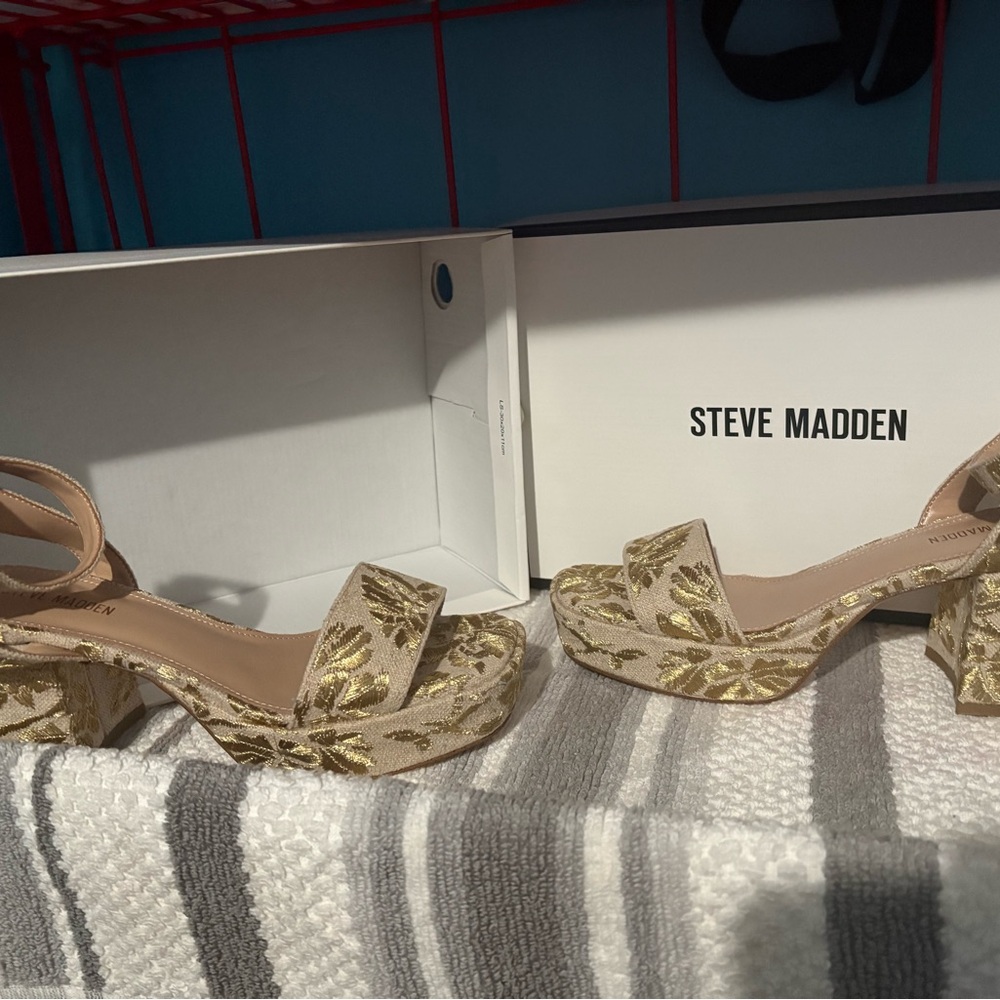 Steve Madden Gold Patterned Women's Heels